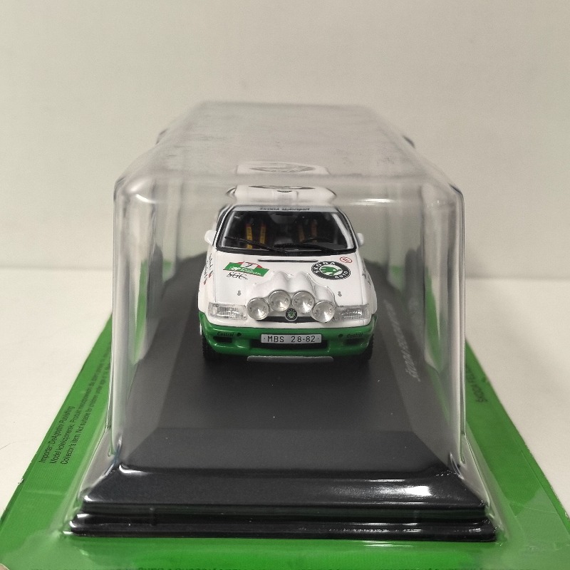다이캐스트 IXO 1:43 스케일 SKODA FELIC - Model Kit Toy 리뷰 및 가격